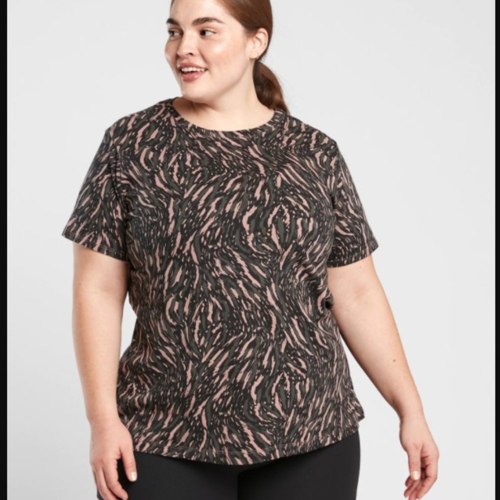 Athleta Printed Organic Daily Tee Size XL EUC - Abstraction Black / Peat